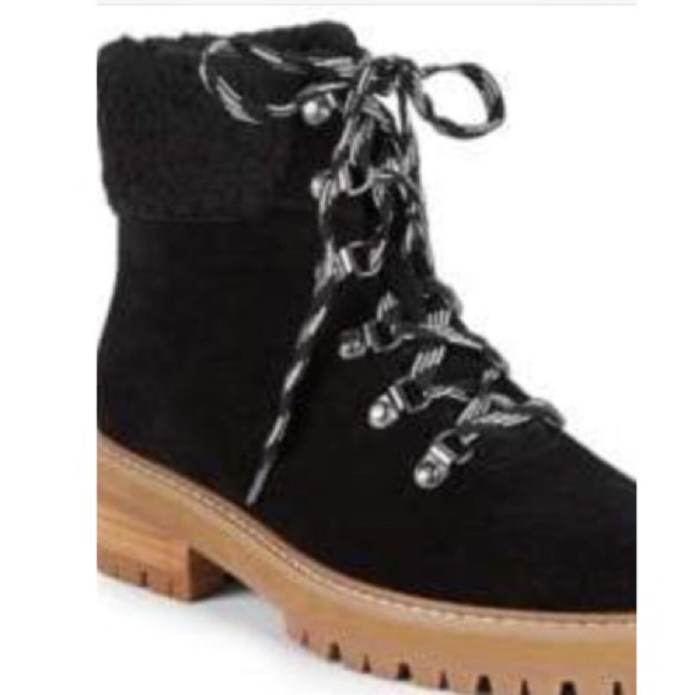 Renvy Myra Faux Fur Trim Hiking boot Size 9M